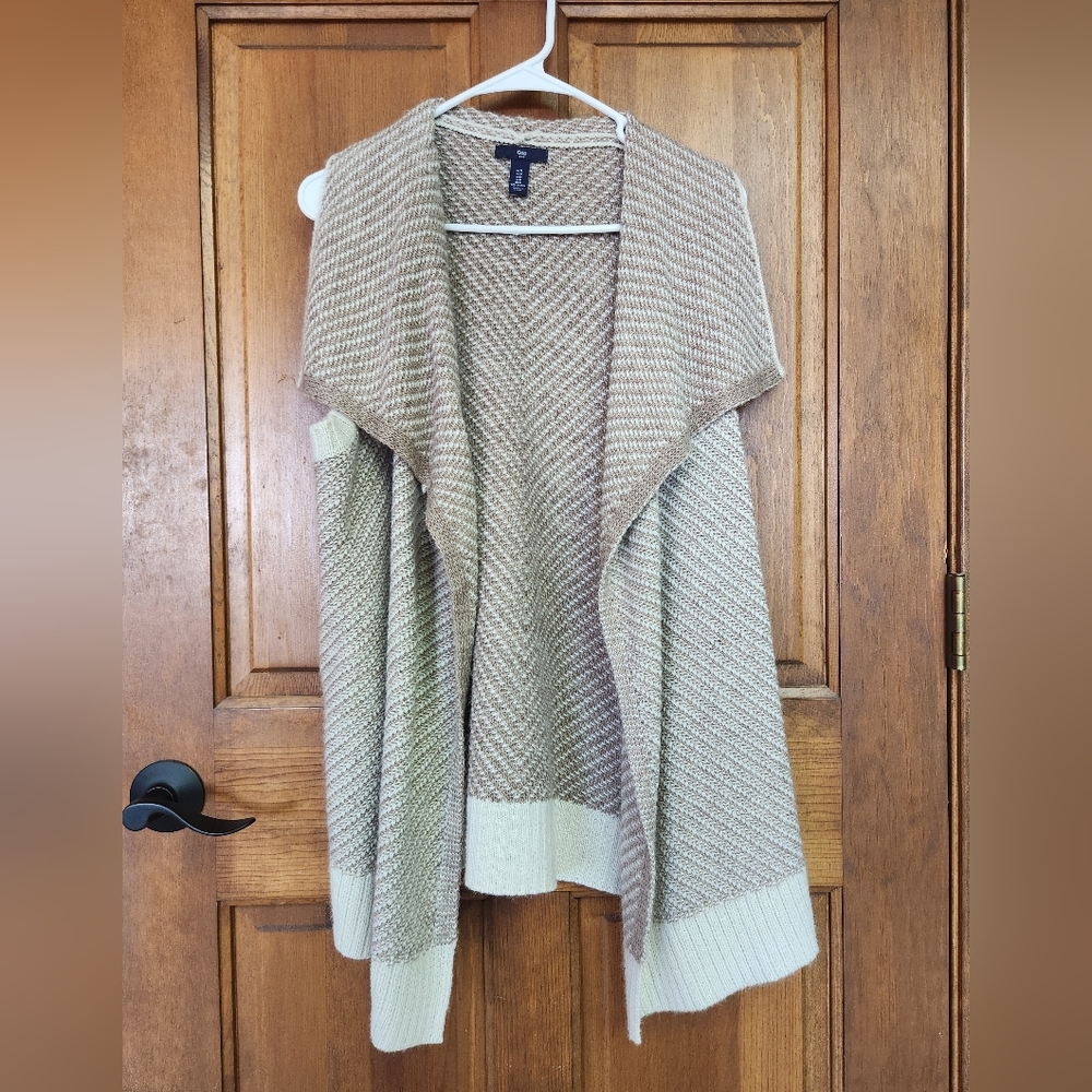 Gap Sleeveless Sweater - Size Medium